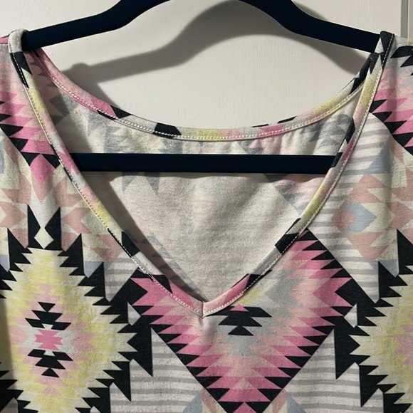 Aztec print top - Picture 3 of 5